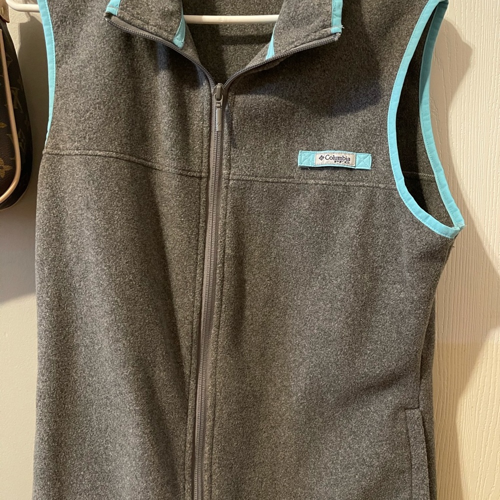 columbia grey/blue vest
